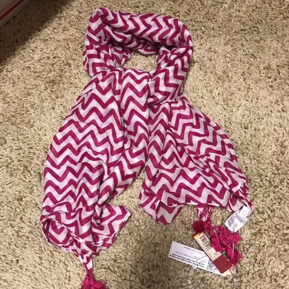 Scarf - Picture 1 of 1